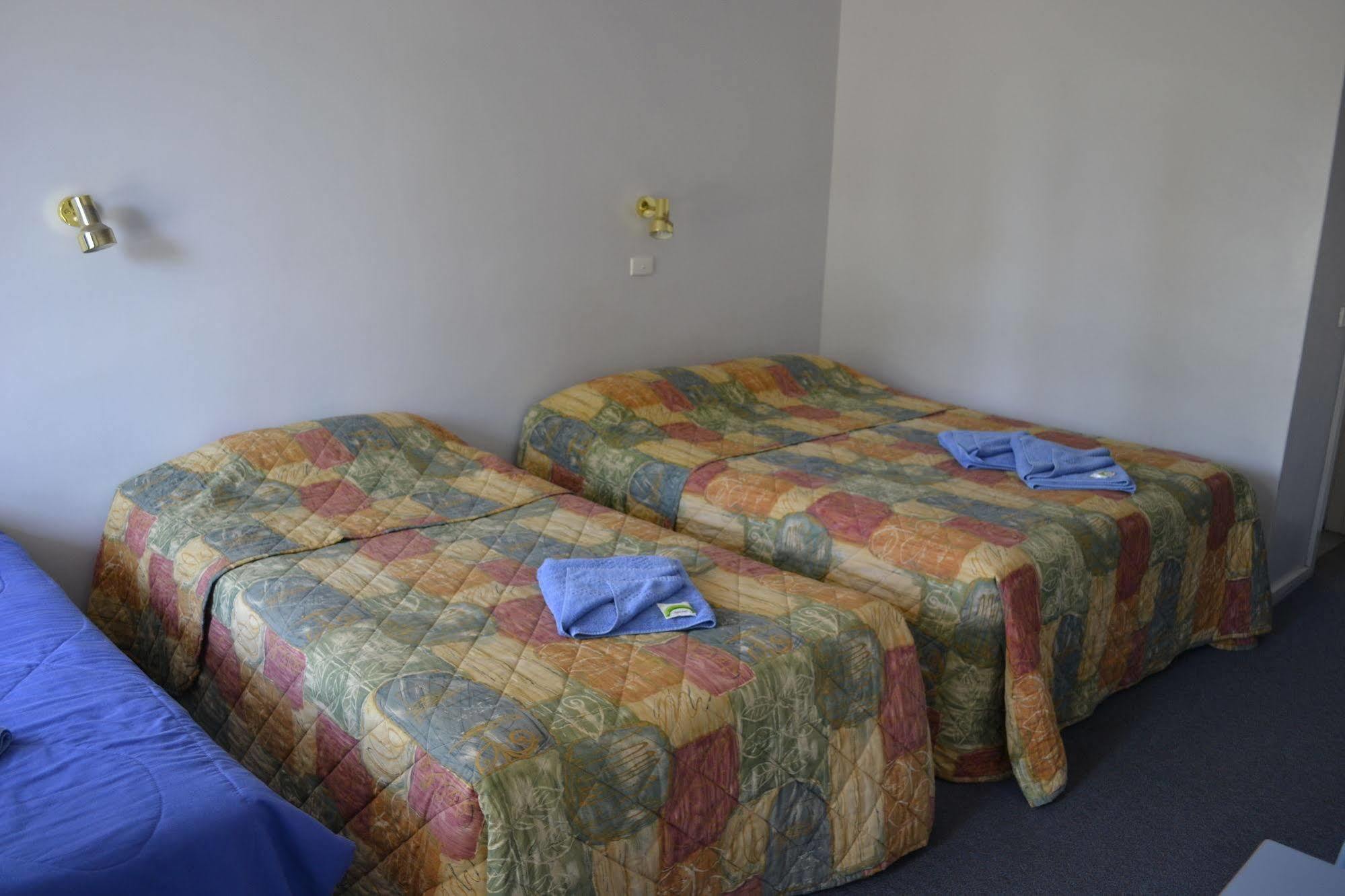 Colac Central Motel Exterior photo